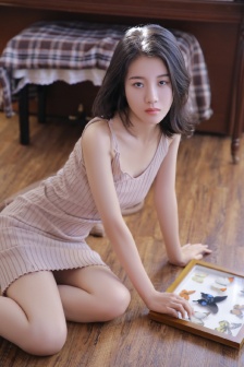坐在学长的上面写作业